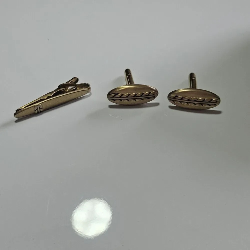Swank Vintage Gold Tone Wheat Cufflinks And Tie Clip IOB